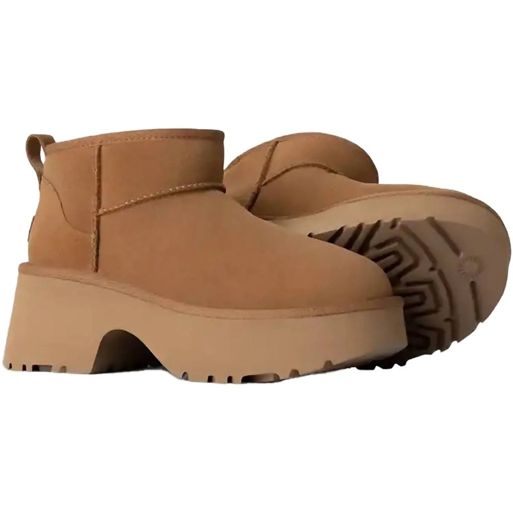UGG Ultra Mini New Heights Fashion Boot